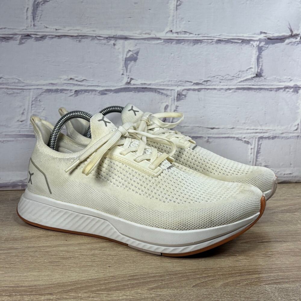 Flux Adapt Runner White Knit Running Shoes Men's 8.5 Women's 10 Sneakers
